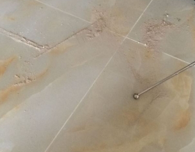 开平瓷砖空鼓维修公司分享粘合剂选择不当在瓷砖铺贴过程中可能导致以下问题